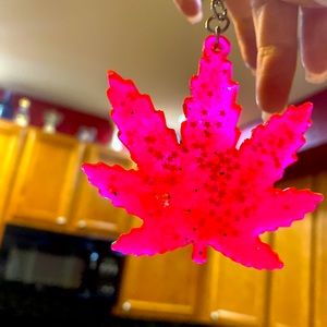 Hot pink leaf keychain